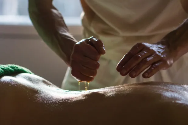 ayurvedic-medicinal body massage