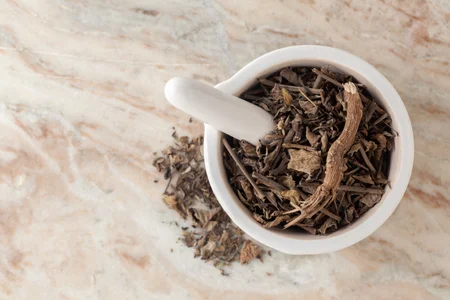 Dry Punarnava roots and leaves