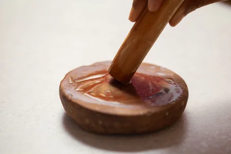 benefits & uses of sandalwood in Ayurveda